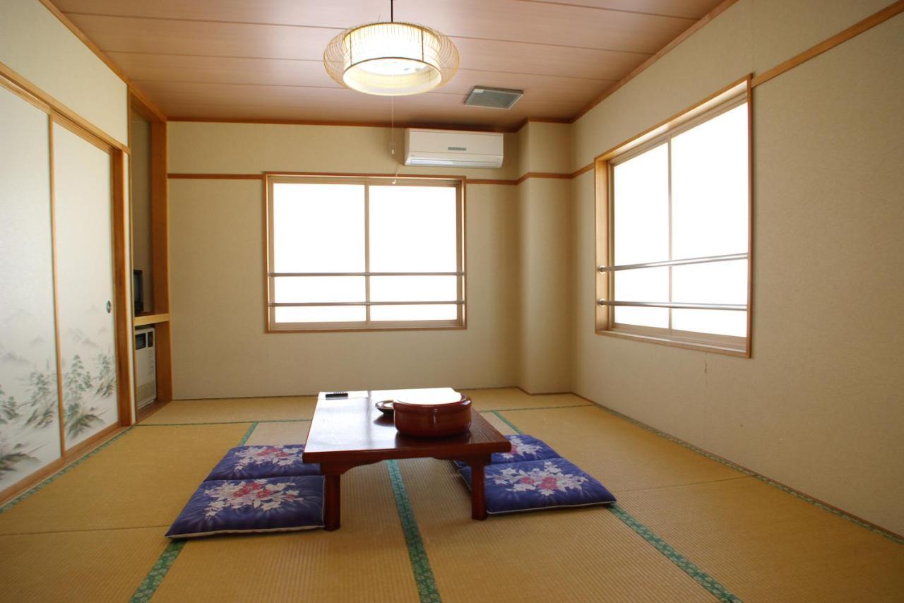 Hotel Elm Ishiuchi Minamiuonuma Exterior photo